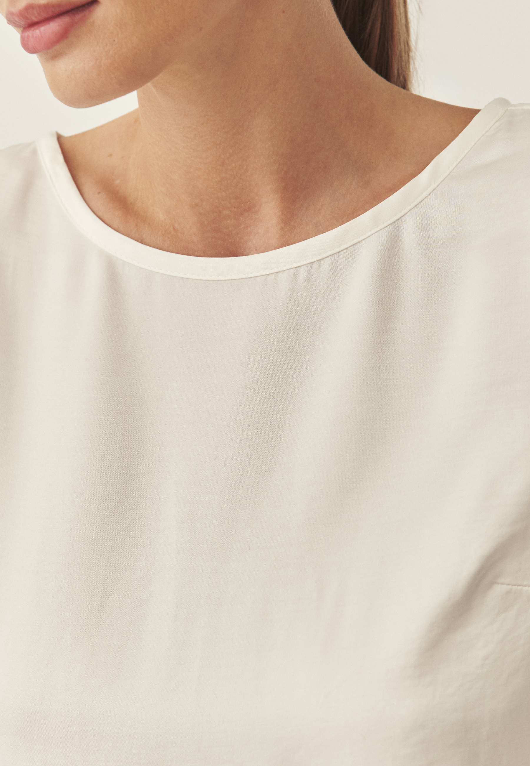 BLUZĂ DE DAMĂ, DIN VISCOZĂ, CU MÂNECI SCURTE - MEKJA 1 ECRU 2