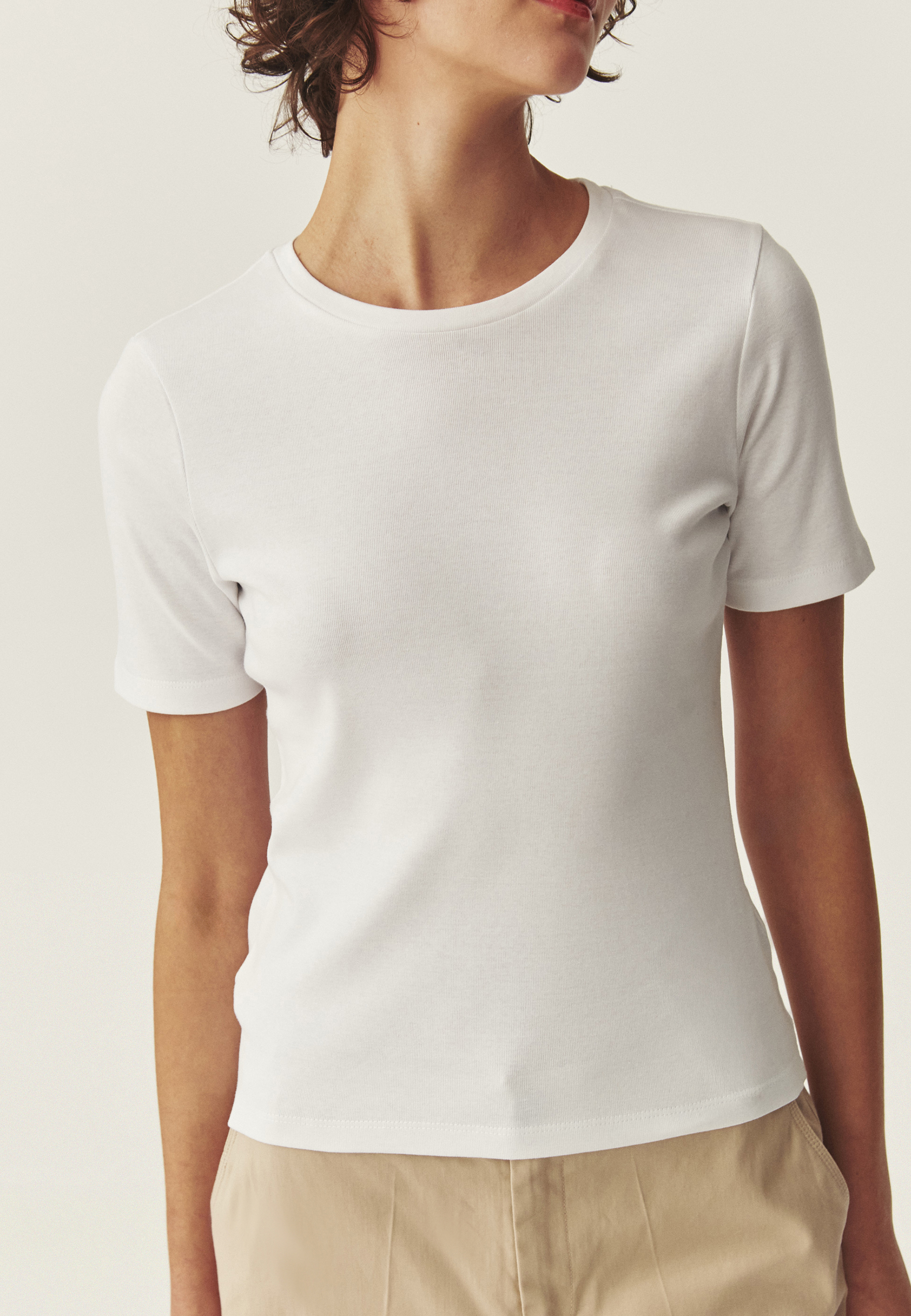 BAVLNENÉ TRIČKO S KRÁTKYMI RUKÁVMI - KIRI BIELA 2