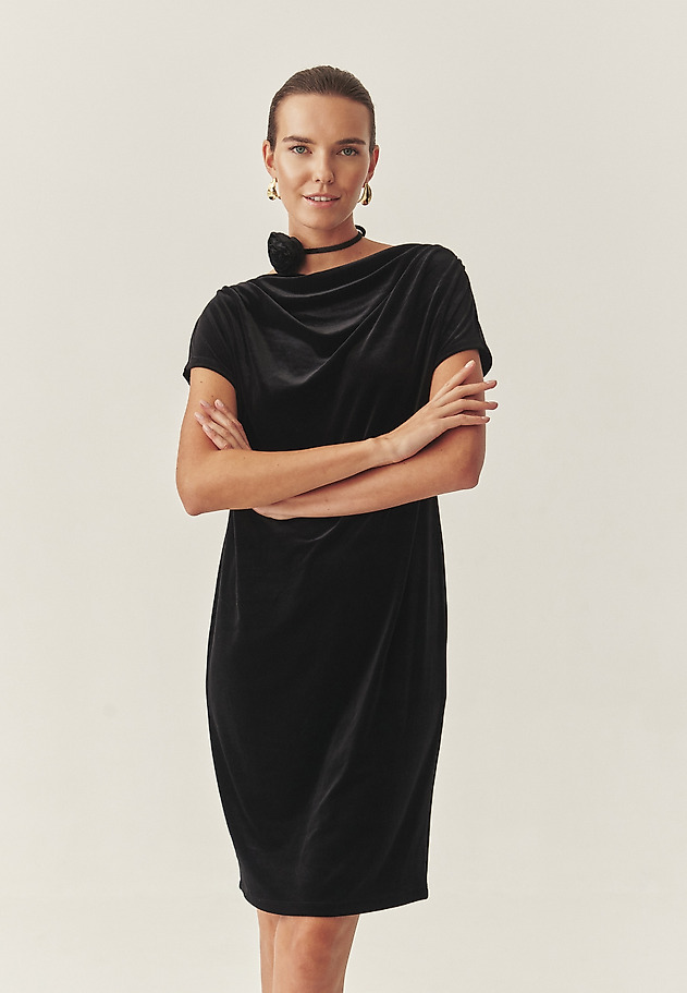 VELOUR DRESS WITH FLORAL DECORATIVE ELEMENT - MIRATI VELOUR DRESS WITH FLORAL DECORATIVE ELEMENT - MIRATI BLACK 2