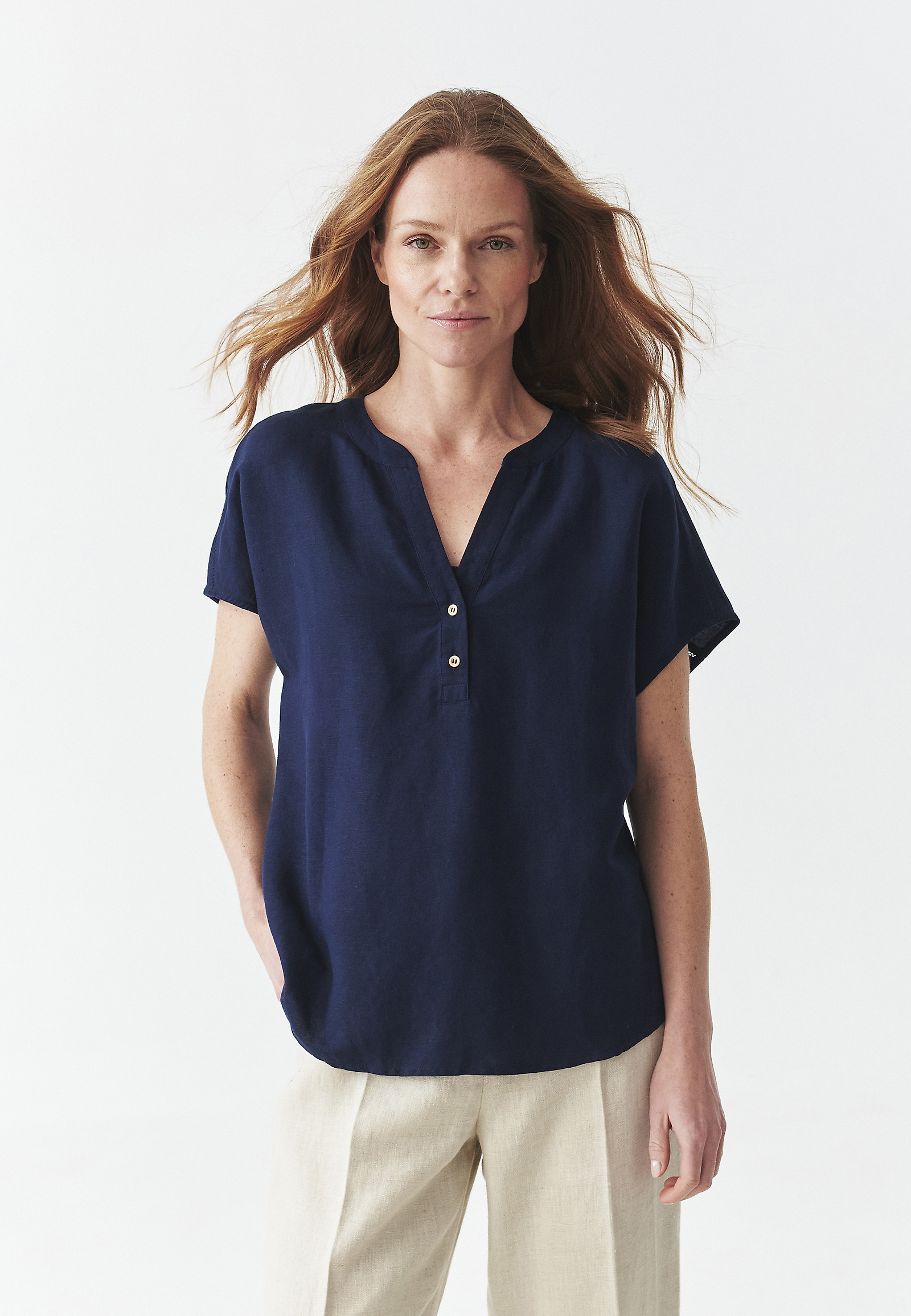 BLUZA IZ LINA IN VISKOZE - SARAKINO BLUZA IZ LINA IN VISKOZE - SARAKINO MODRA 109320