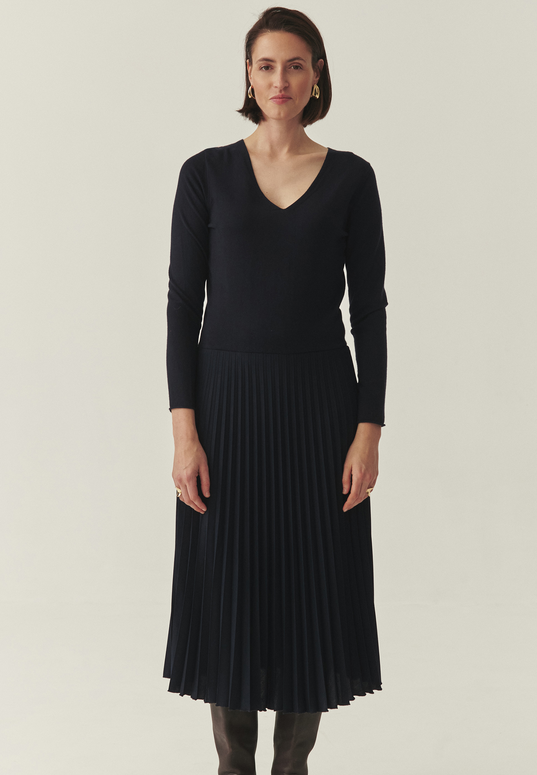 PLISOWANA SUKIENKA MIDI - NAVISERA GRANATOWY 2