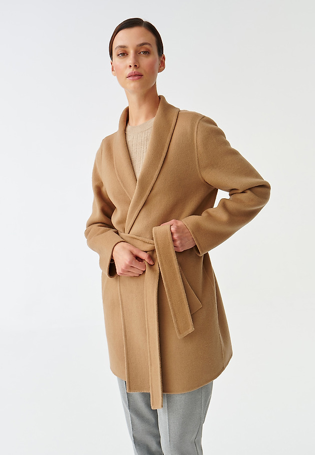 LADIES’ COAT WITH A BELT MOZA LADIES’ COAT WITH A BELT MOZA BEŻOWY 1