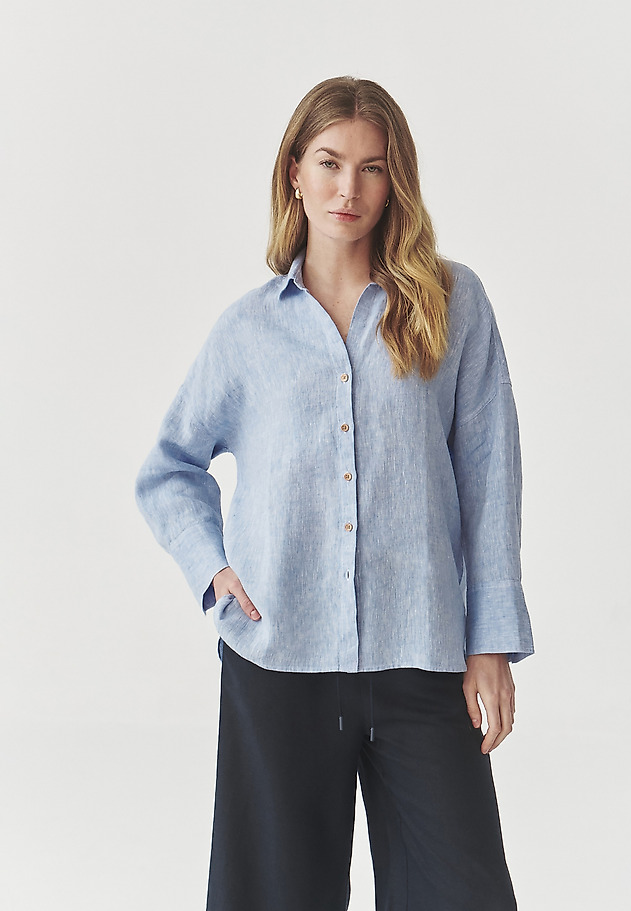 LADIES’ COMFORTABLE SHIRT WITH WOODEN BUTTONS - MANDRAGIA 4 LADIES’ COMFORTABLE SHIRT WITH WOODEN BUTTONS - MANDRAGIA 4 NIEBIESKI 3