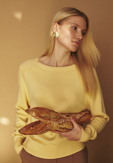 CASUALOWY SWETER Z BAWEŁNĄ - GALLA CASUALOWY SWETER Z BAWEŁNĄ - GALLA