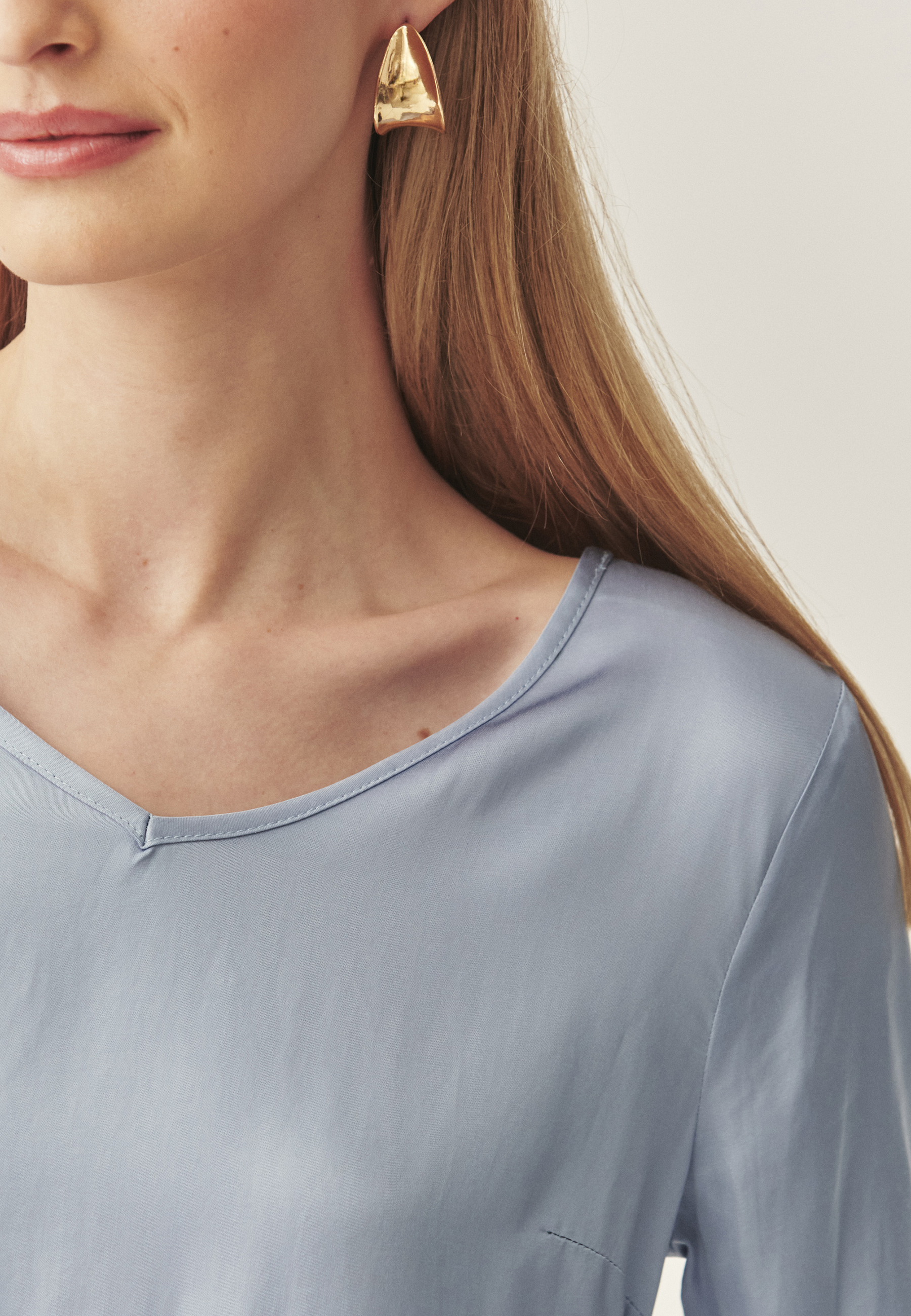 BLUZĂ DE DAMĂ, DIN SATIN, CU MÂNECI SCURTE - MEKONGA ALBASTRU 2