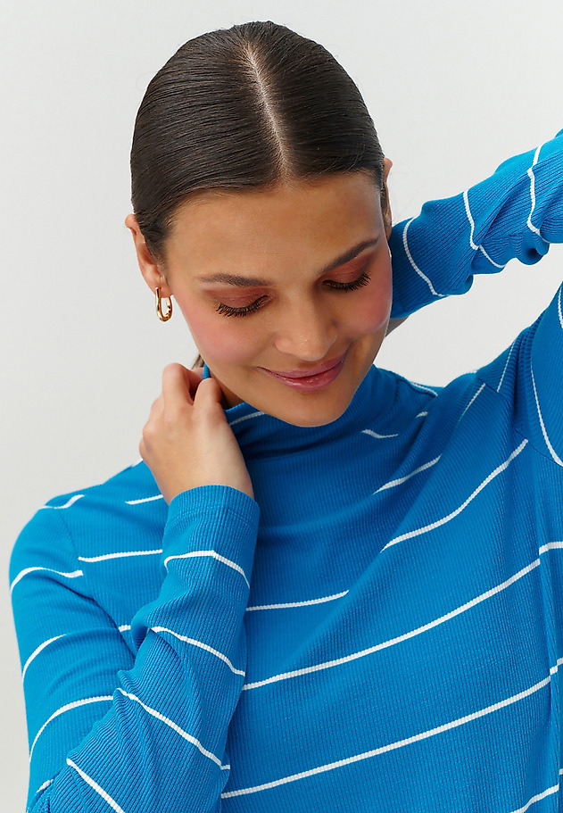 DÁMSKÁ ÚPLETOVÁ PRUHOVANÁ HALENKA S POLOROLÁKEM - GOLTIKA 1 DÁMSKÁ ÚPLETOVÁ PRUHOVANÁ HALENKA S POLOROLÁKEM - GOLTIKA 1 MODRÁ 6
