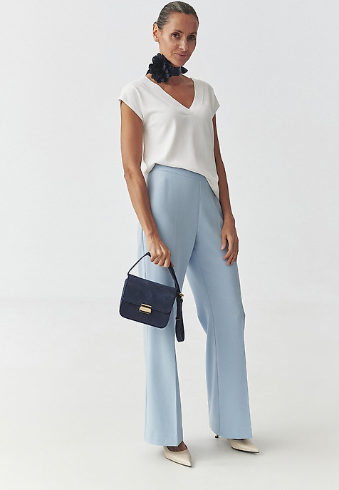 GARNITUROWE SPODNIE Z SZEROKĄ NOGAWKĄ — ZEMKA GARNITUROWE SPODNIE Z SZEROKĄ NOGAWKĄ — ZEMKA