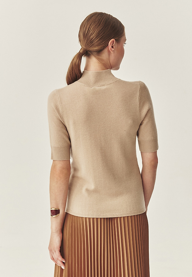 KLASYCZNY SWETER Z WEŁNY MERINO - LU KLASYCZNY SWETER Z WEŁNY MERINO - LU BEŻOWY 3