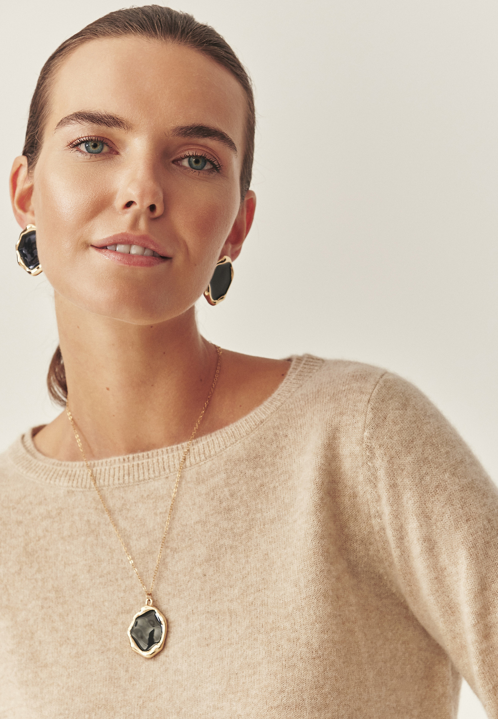 STYLISH NECKLACE ON A CHAIN - JEWELLO STYLISH NECKLACE ON A CHAIN - JEWELLO BLACK 118931