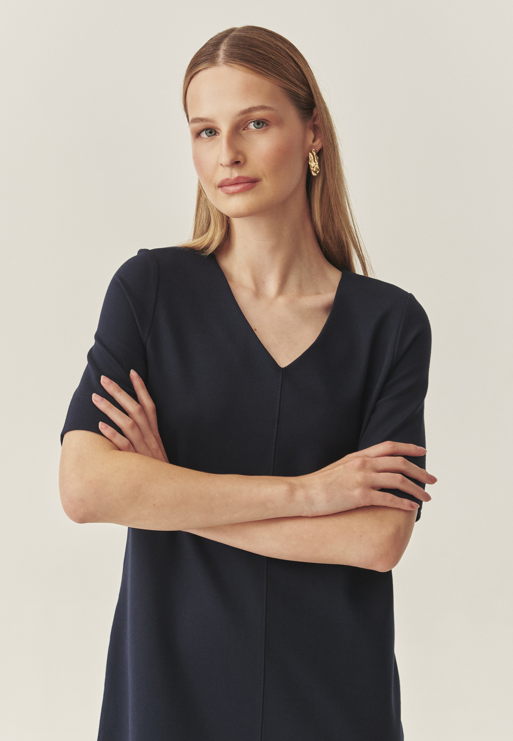 ROCHIE TRICOTATĂ CU MÂNECI SCURTE ȘI CU DECOLTEU ÎN FORMA LITEREI „V” - KOKORA BLEUMARIN 2