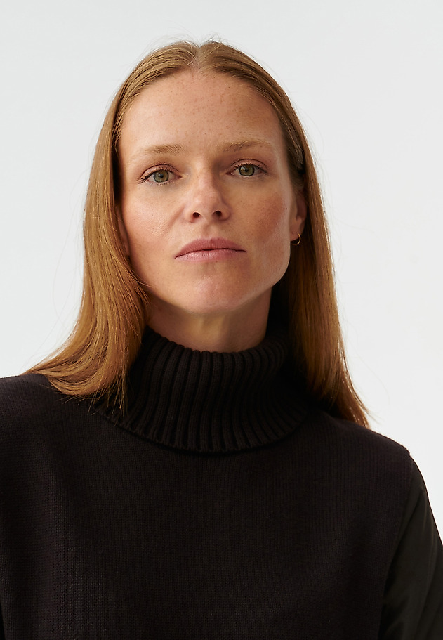 LADIES’ TURTLENECK DRESS INA LADIES’ TURTLENECK DRESS INA BRĄZOWY 6