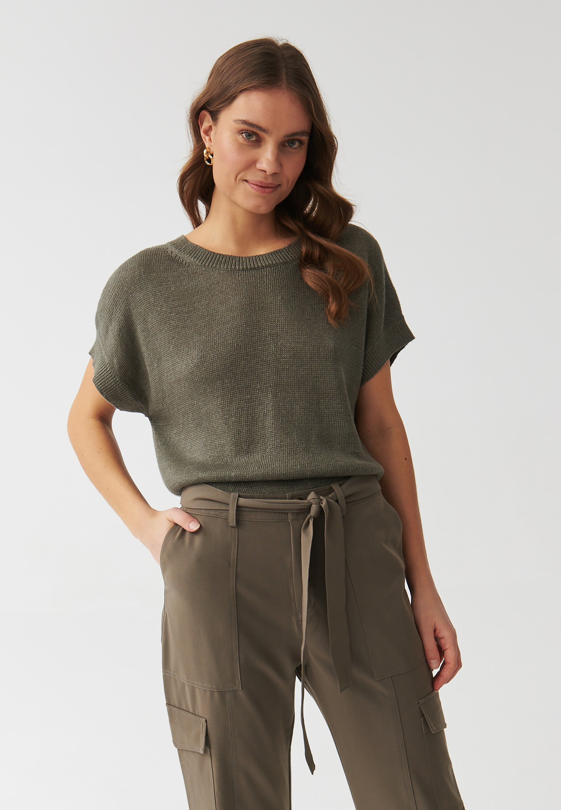 DÁMSKÝ LNĚNÝ SVETR S KRÁTKÝMI KIMONOVÝMI RUKÁVY - LIMIKO KHAKI 2