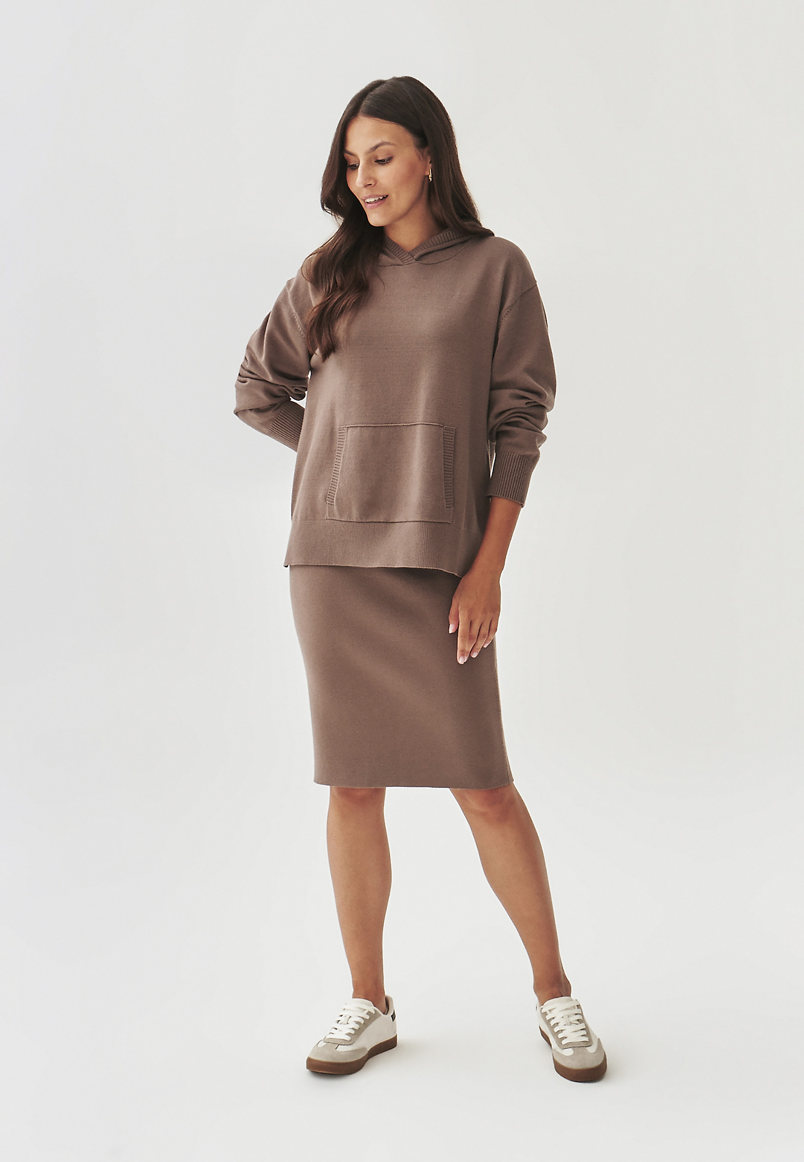 DZIANINOWA SPÓDNICA O OŁÓWKOWYM KROJU - GEME DZIANINOWA SPÓDNICA O OŁÓWKOWYM KROJU - GEME BEŻOWY 101129