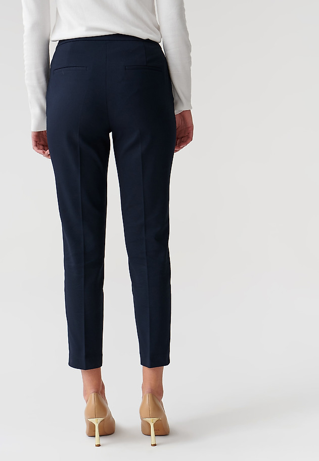 PANTALONI DE DAMĂ, DIN MATERIAL TEXTIL, CU CATARAMĂ DECORATIVĂ JAKINA 1 PANTALONI DE DAMĂ, DIN MATERIAL TEXTIL, CU CATARAMĂ DECORATIVĂ JAKINA 1 BLEUMARIN 3