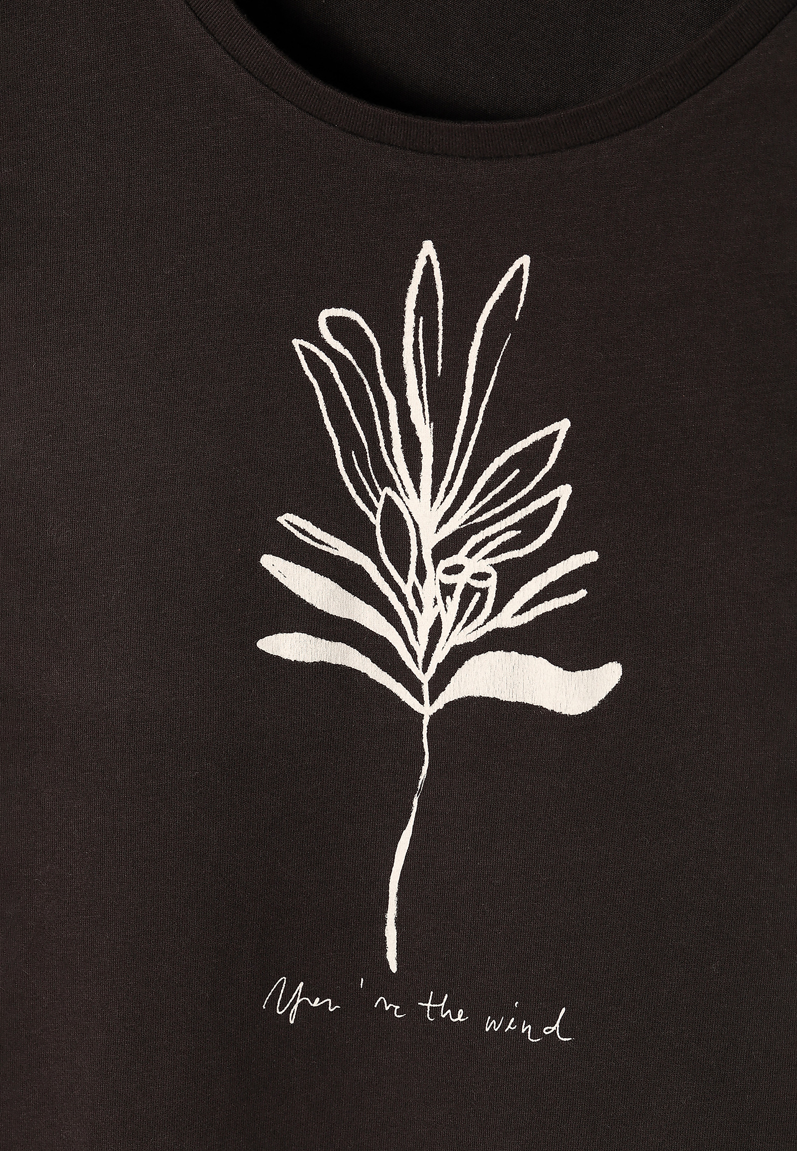 ANTONIA 2 NŐI PÓLÓ NÖVÉNY MOTÍVUMMAL ANTONIA 2 NŐI PÓLÓ NÖVÉNY MOTÍVUMMAL BARNA 89219