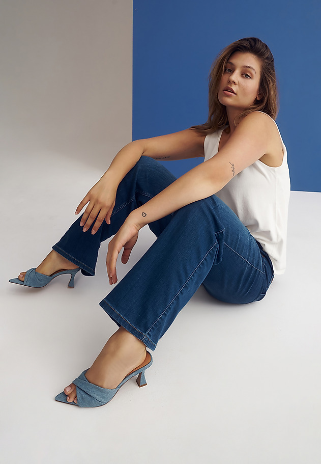 LADIES’ HIGH-WAISTED DENIM JEANS WITH WIDE LEG - LAKSI LADIES’ HIGH-WAISTED DENIM JEANS WITH WIDE LEG - LAKSI NIEBIESKI 1