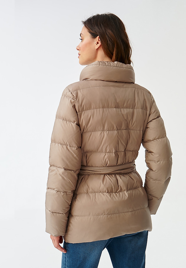 LADIES’ PUFFER JACKET WITH TIE ZOA LADIES’ PUFFER JACKET WITH TIE ZOA BEŻOWY 4