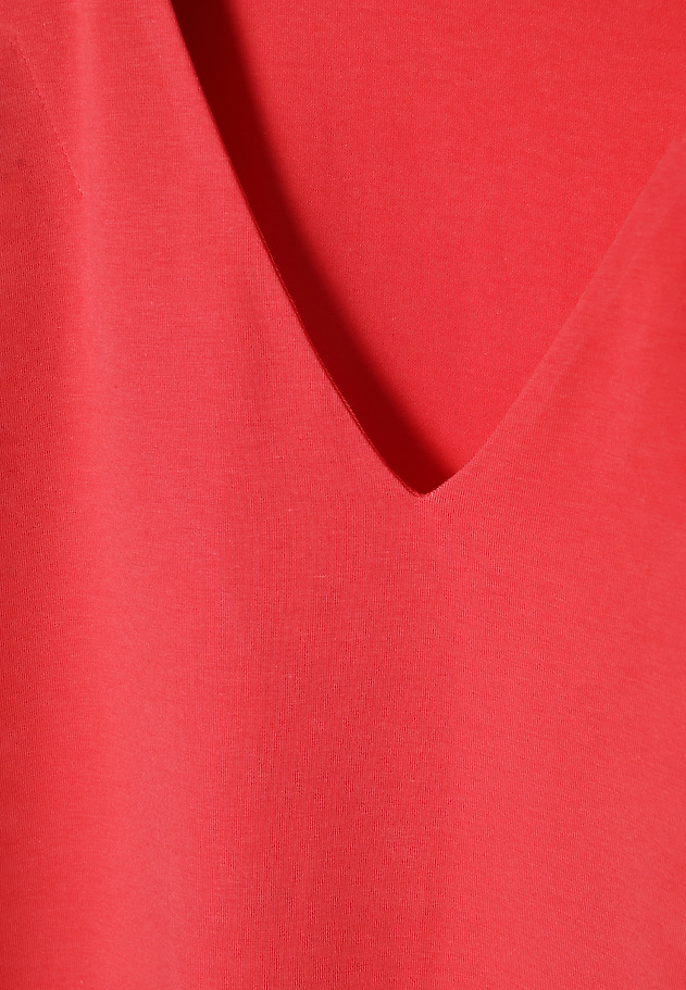 LADIES’ BLOUSE WITH V-SHAPED NECKLINE - NESTI LADIES’ BLOUSE WITH V-SHAPED NECKLINE - NESTI CZERWONY 6