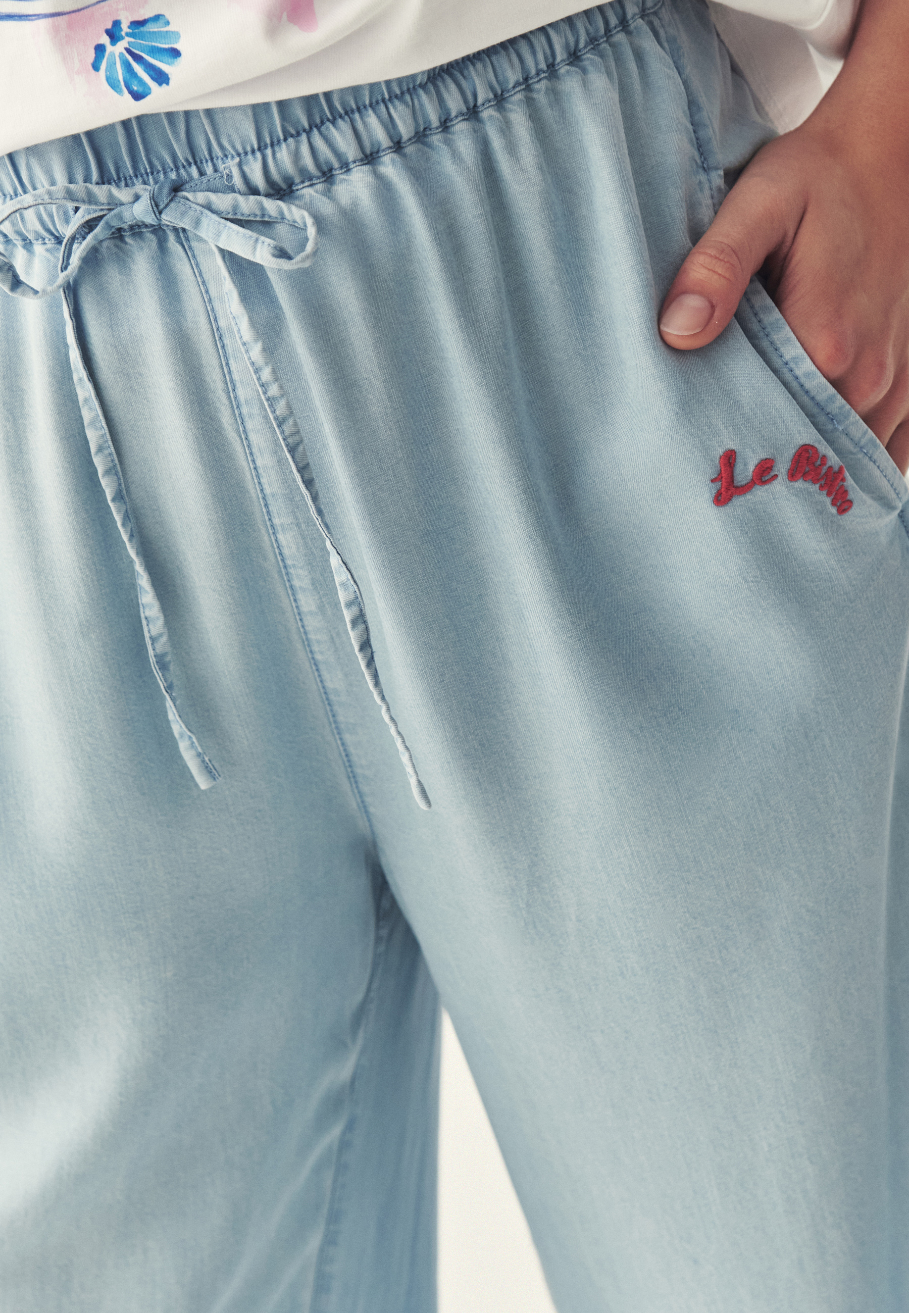 LEKKIE SPODNIE Z SZEROKĄ NOGAWKĄ - CALMAR