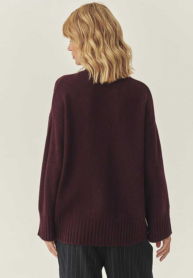SWEATER Z VlnY V VOLNÉM STYLU - MOMA SWEATER Z VlnY V VOLNÉM STYLU - MOMA ČERVENÁ 4
