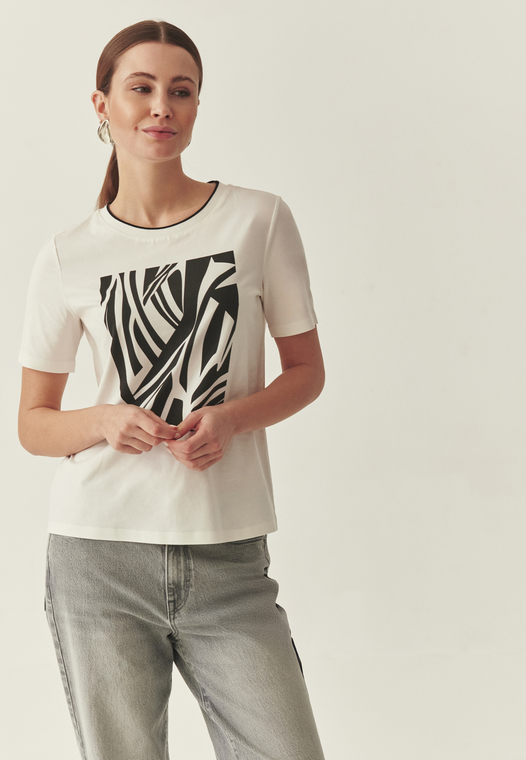 BLUZKA Z AUTORSKIM NADRUKIEM - TONO BIAŁY 2