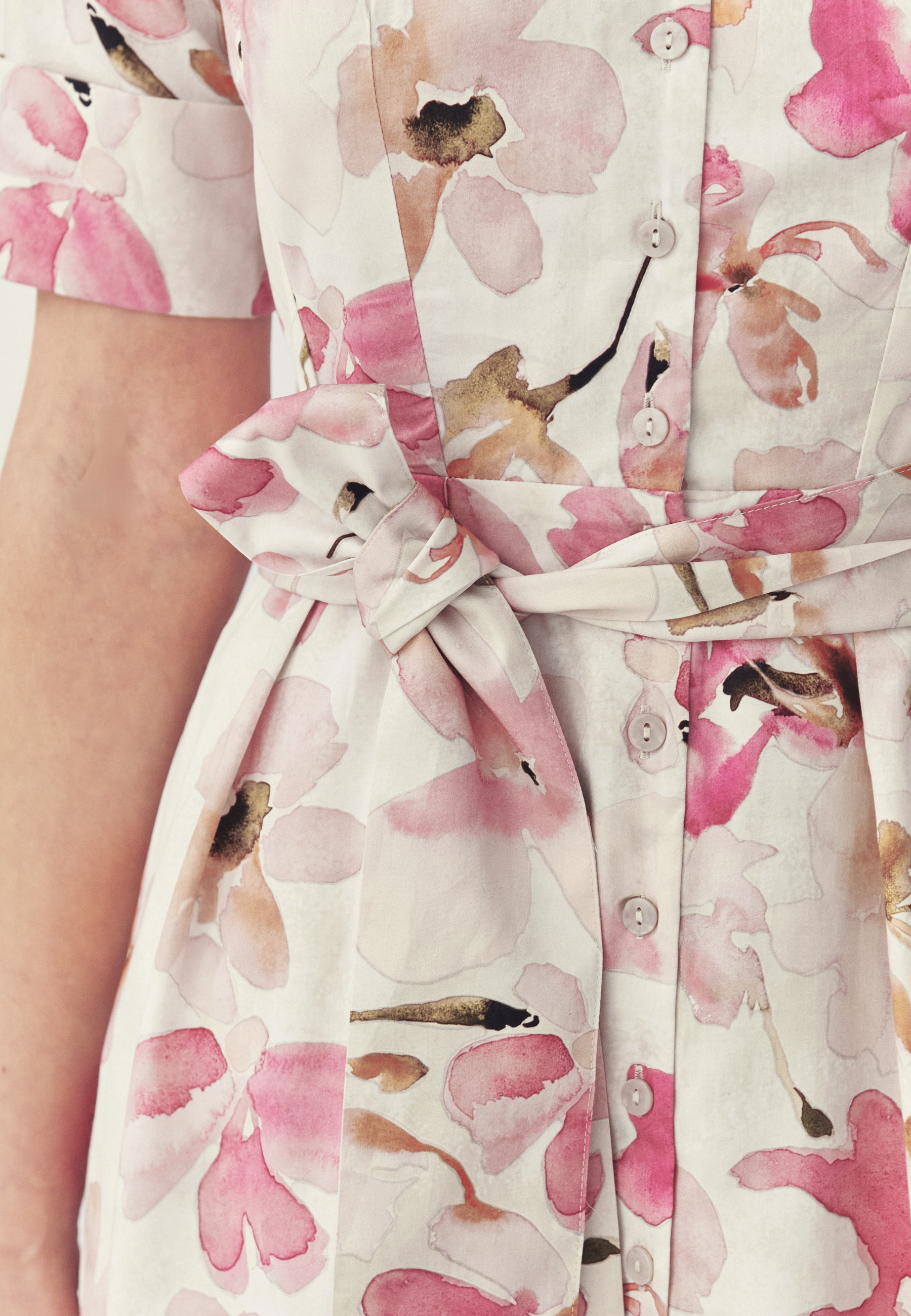 BAVLNOVÉ ŠATY S KVĚTY - NICKI