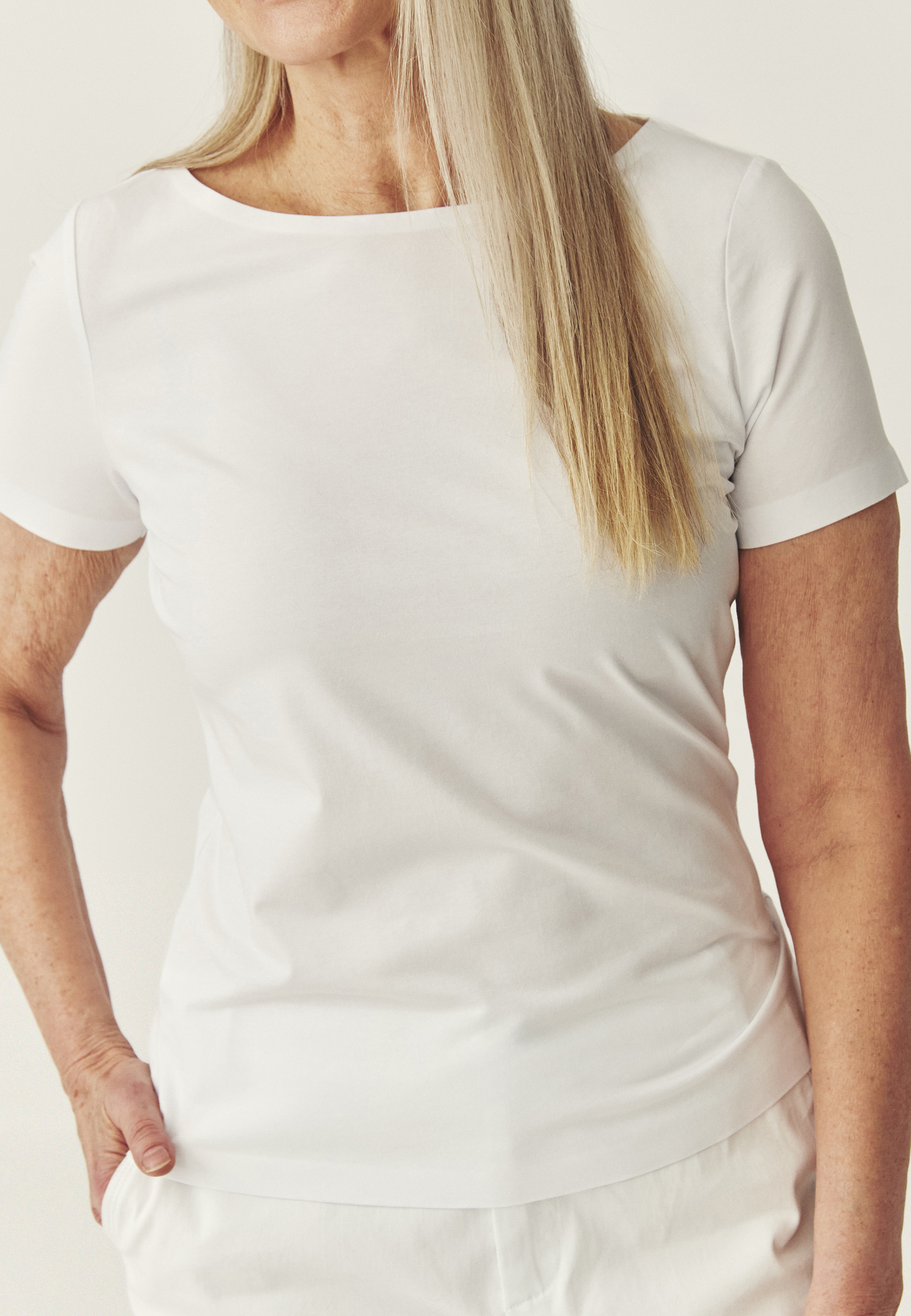 PŘILÉHAVÁ HALENKA S BAVLNOU – MIKAJA BÍLÁ 2