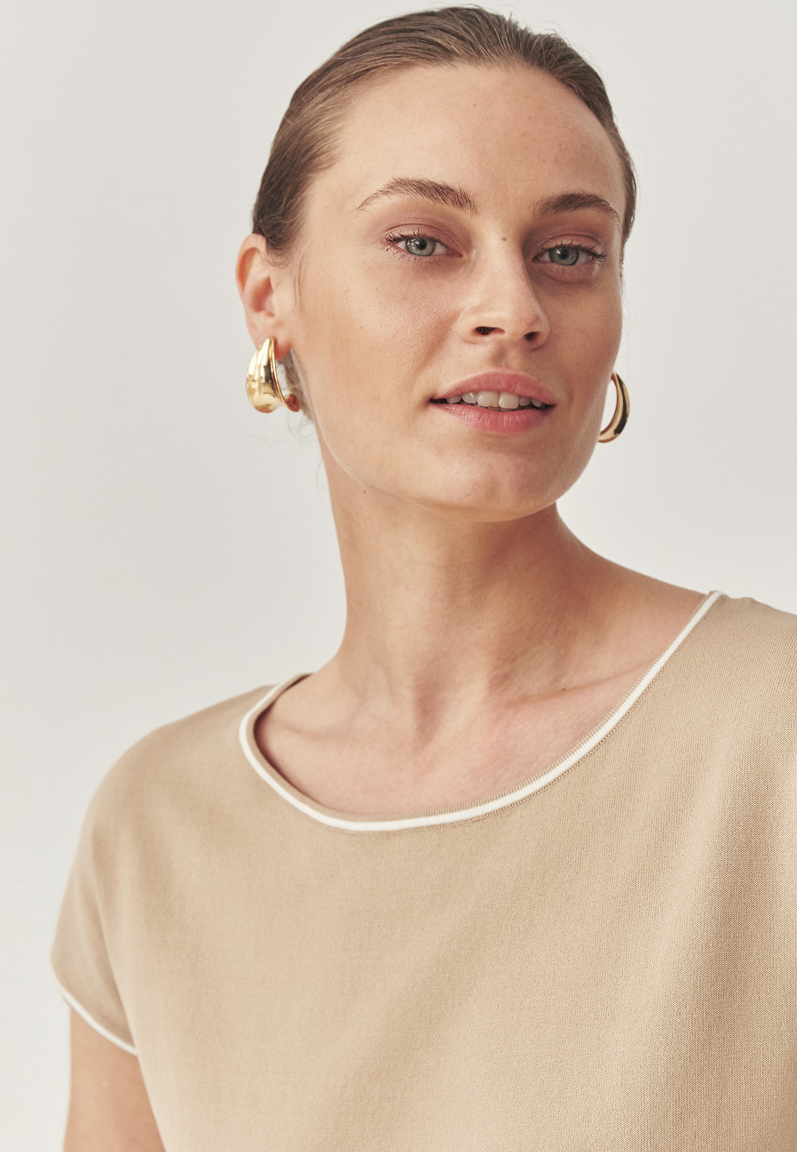 KLASICKÁ HALENKA S VISKÓZOU – SORAL KLASICKÁ HALENKA S VISKÓZOU – SORAL BÉŽOVÁ 114744