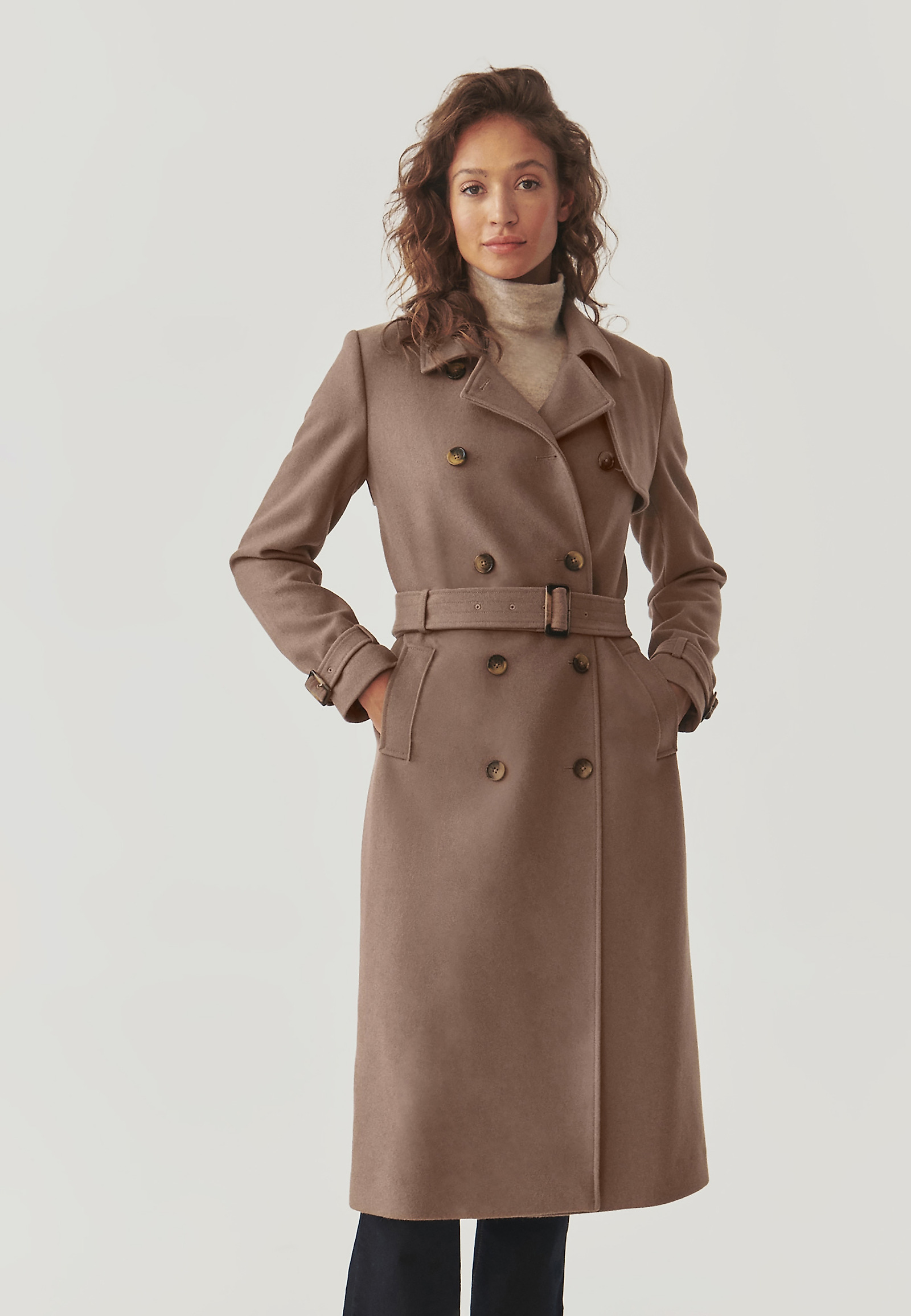 DOUBLE-BREASTED LADIES’ COAT WITH A BUCKLE BELT - SOKORO DOUBLE-BREASTED LADIES’ COAT WITH A BUCKLE BELT - SOKORO BEIGE 103768