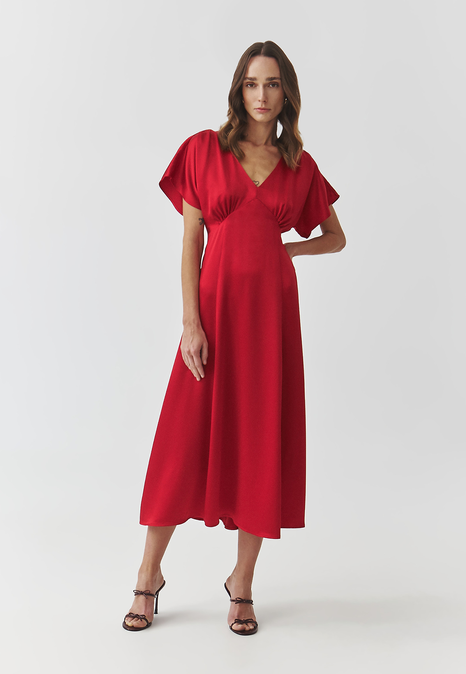 WOVEN SATIN MIDI DRESS — OTESSA WOVEN SATIN MIDI DRESS — OTESSA RED 103042