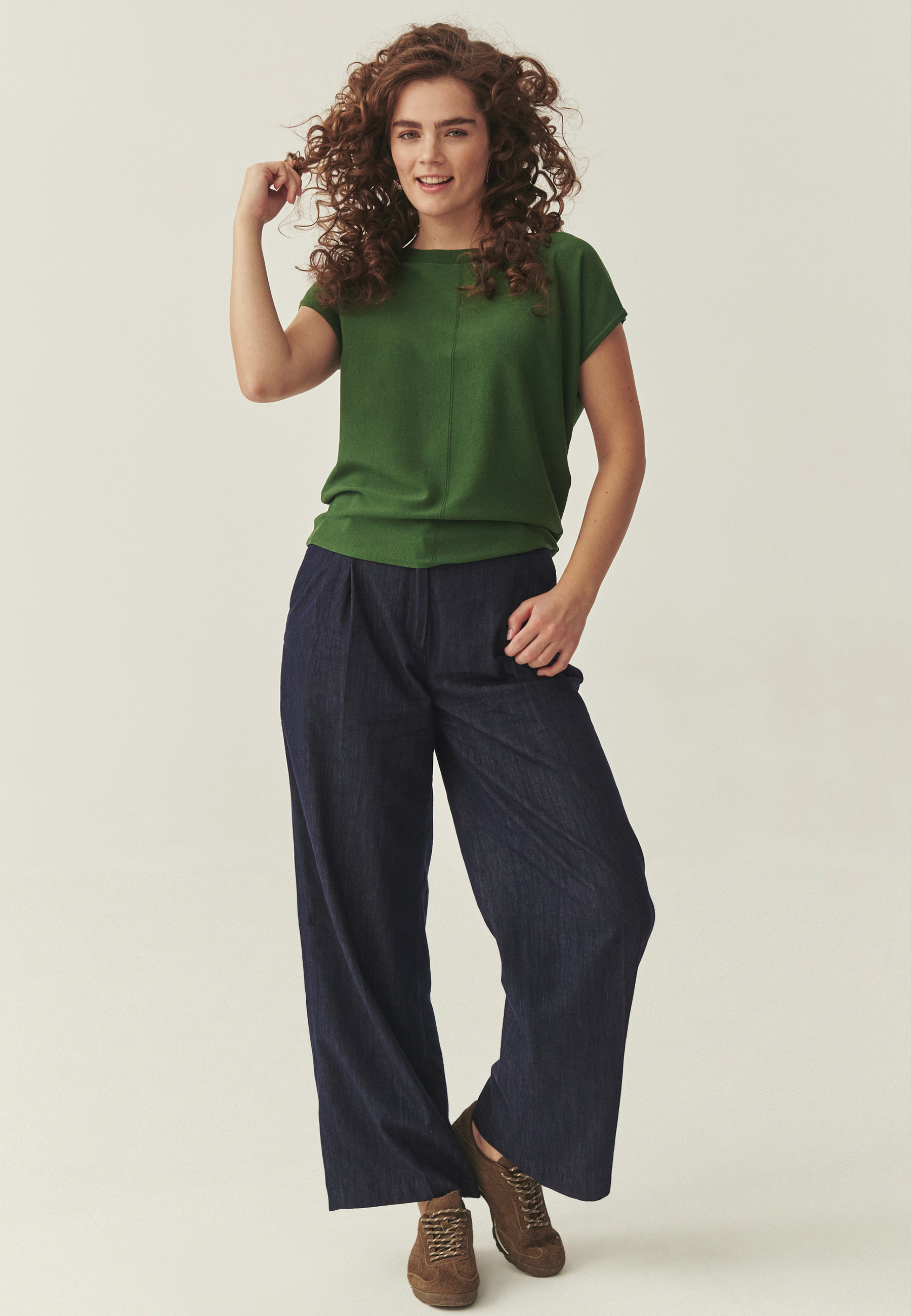 DZIANINOWA BLUZKA Z WISKOZĄ LENZING™ ECOVERO™ - IVENI ZIELONY 2