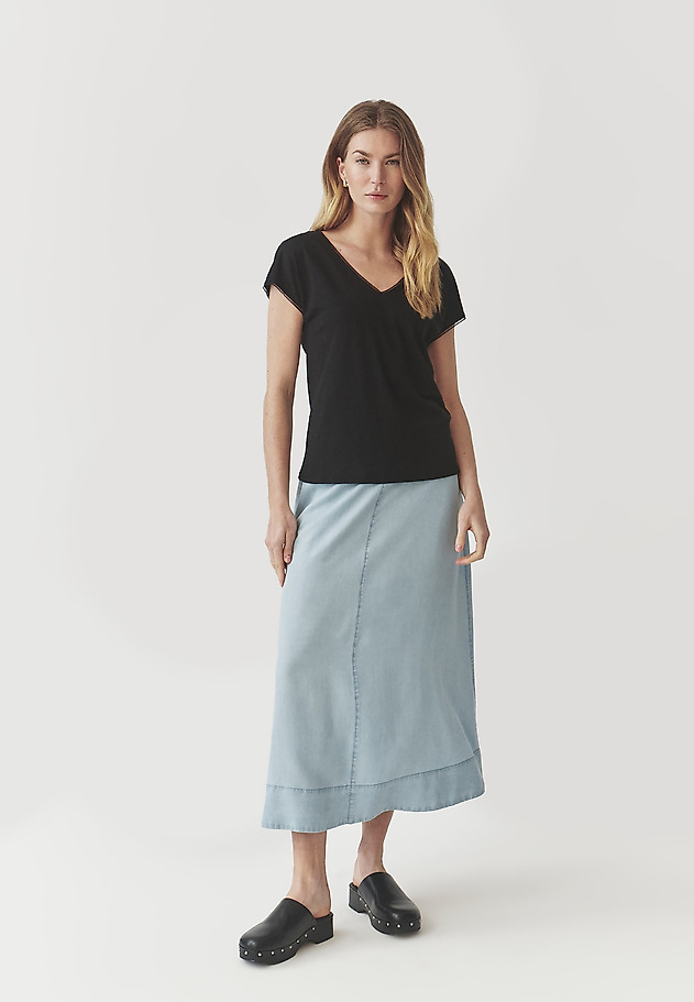 ŽENSKA BLUZA Z OKRASNIM TRAKOM - SORNA ŽENSKA BLUZA Z OKRASNIM TRAKOM - SORNA ČRNA 2