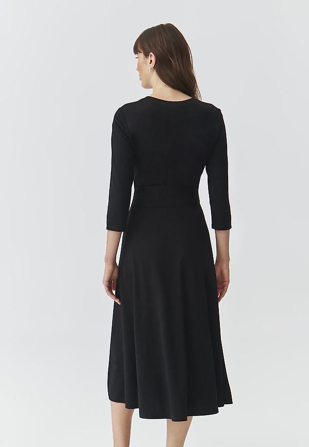 KNITTED MIDI DRESS WITH ENVELOPE NECKLINE AND WAIST BELT — IGA 2 KNITTED MIDI DRESS WITH ENVELOPE NECKLINE AND WAIST BELT — IGA 2 BLACK 3