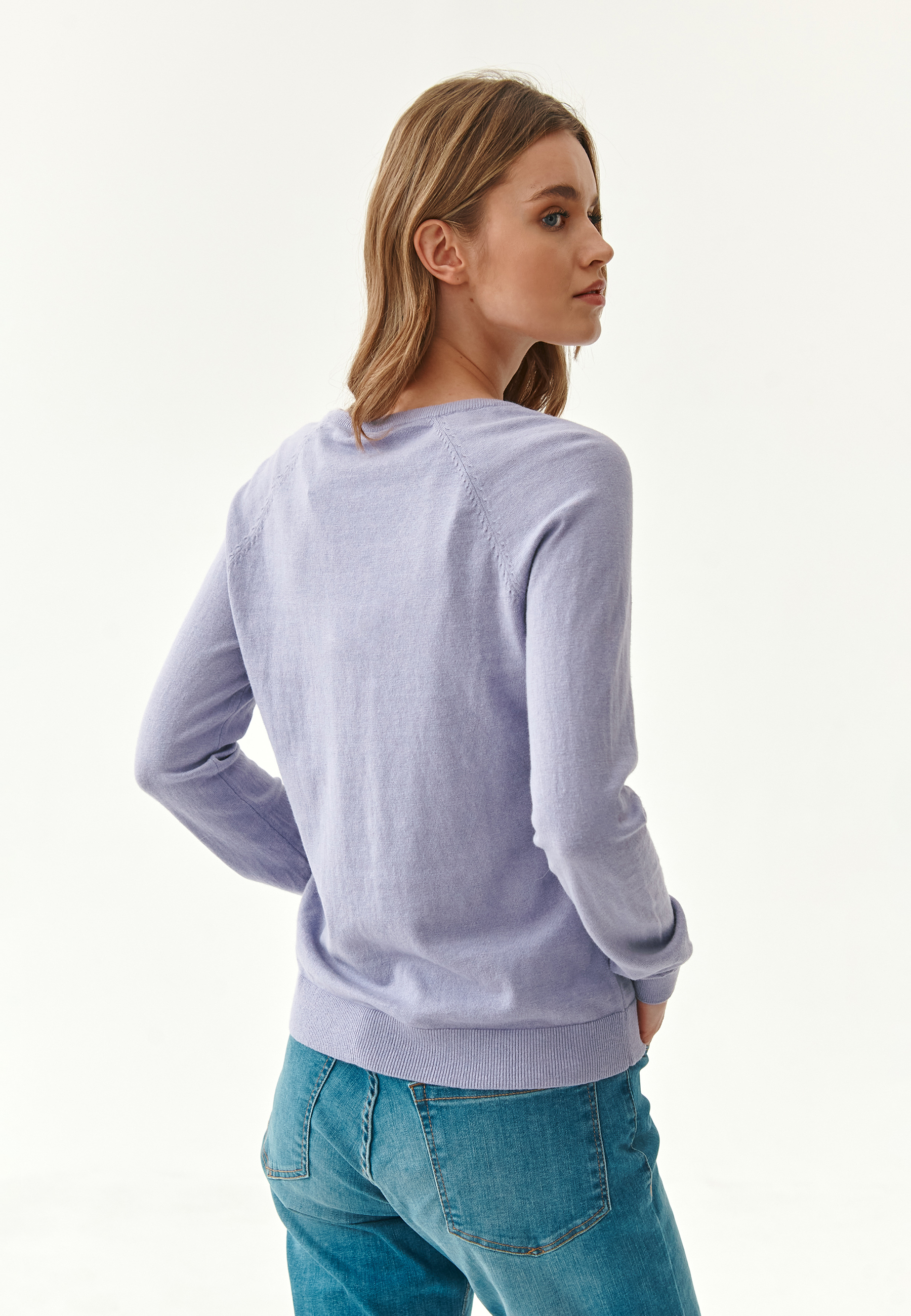 DÁMSKÝ VOLNÝ SVETR BASKO