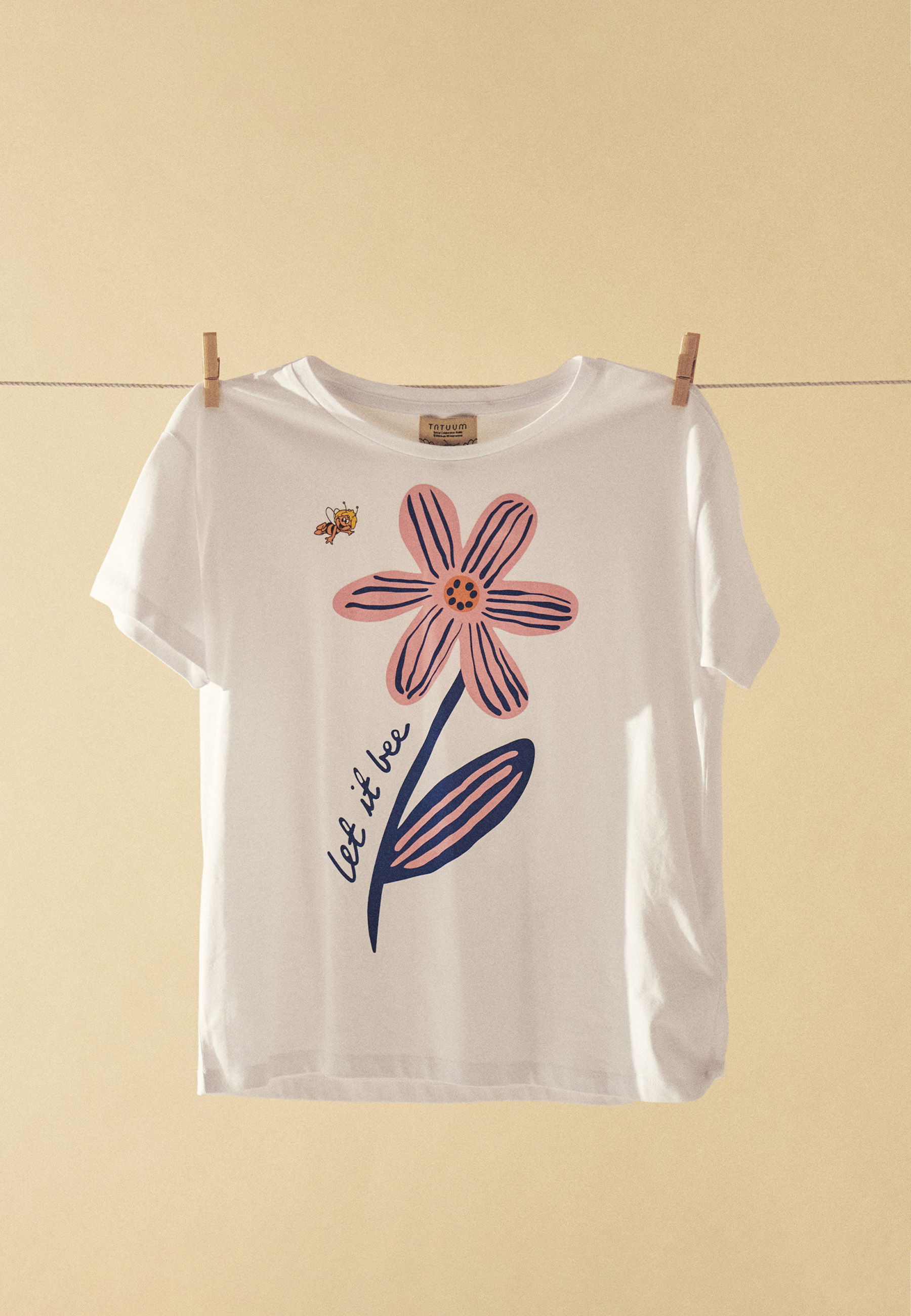 BAVLNENÉ TRIČKO S KVETINOVOU POTLAČOU – CARLA