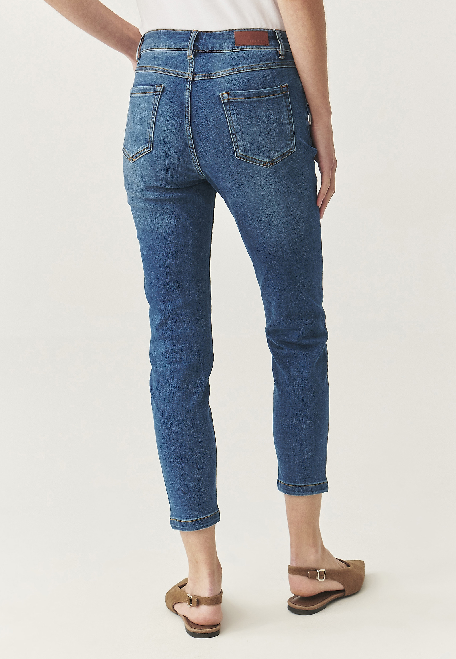 DENIM KÉNYELMES NADRÁG - SARO 1 DENIM KÉNYELMES NADRÁG - SARO 1 KÉK 114544