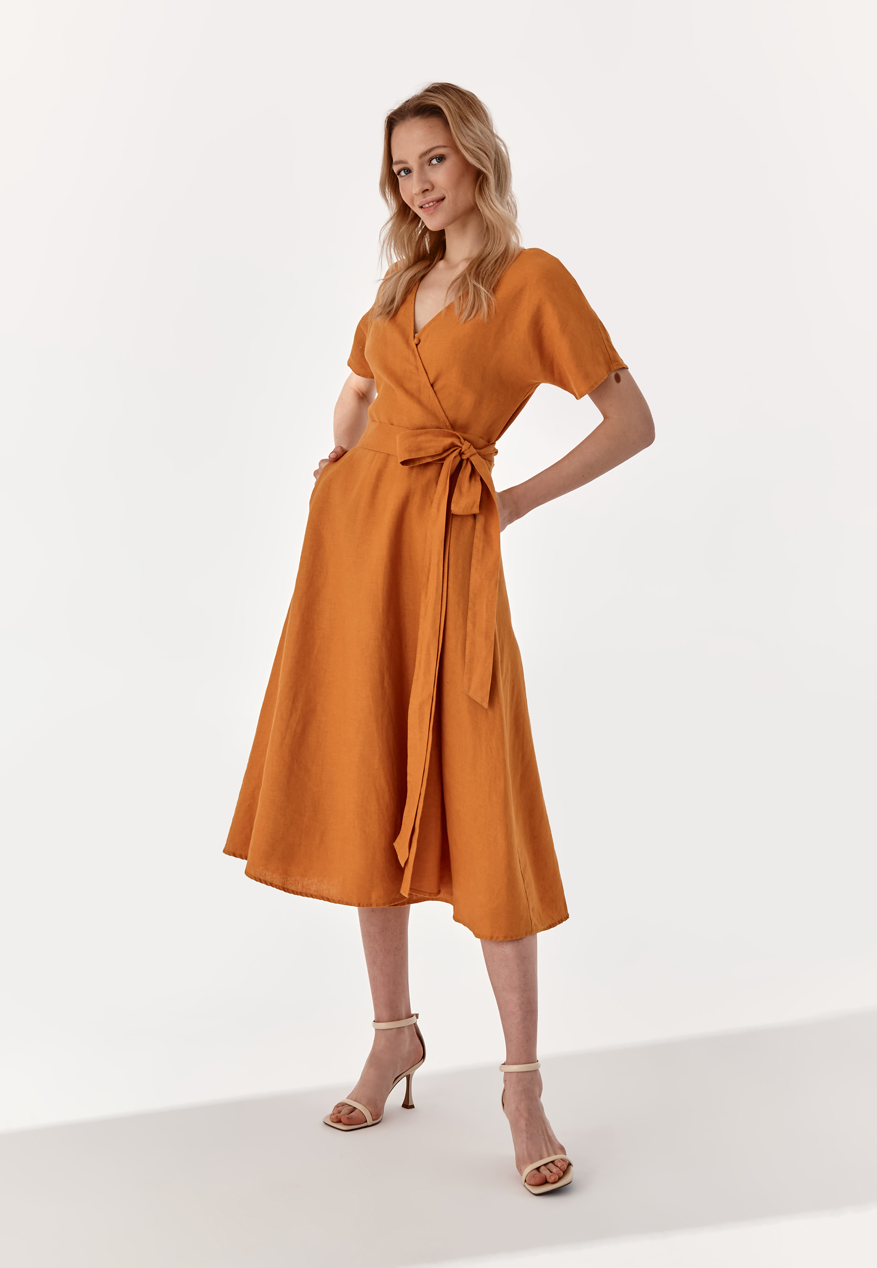 DÁMSKÉ LNĚNÉ ŠATY ZERWINA