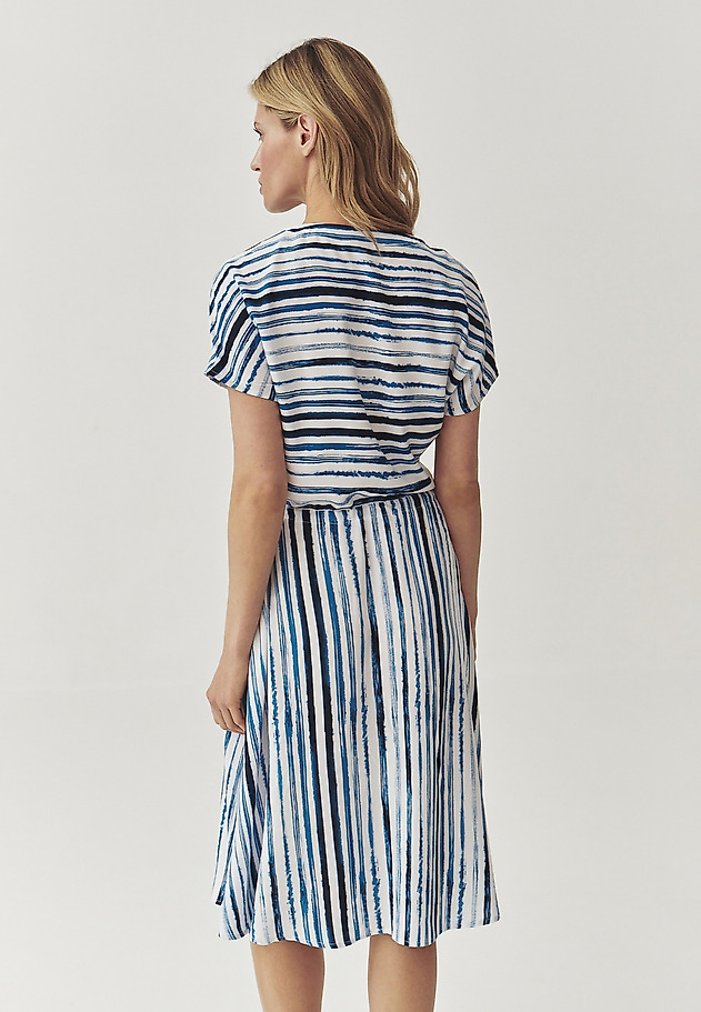 LADIES’ MIDI DRESS WITH IRREGULAR STIPES PRINT - MERIA LADIES’ MIDI DRESS WITH IRREGULAR STIPES PRINT - MERIA MULTICOLOR 4