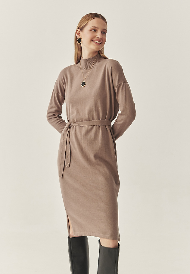 KNITTED LADIES' DRESS WITH TIE WAIST BELT - AZALEA color BROWN KNITTED LADIES' DRESS WITH TIE WAIST BELT - AZALEA color BROWN