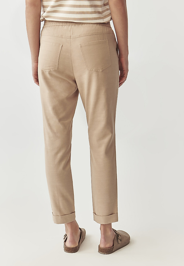 LADIES’ PANTS WITH TURNED-UP CUFFS - SUMIKO LADIES’ PANTS WITH TURNED-UP CUFFS - SUMIKO BEŻOWY 3