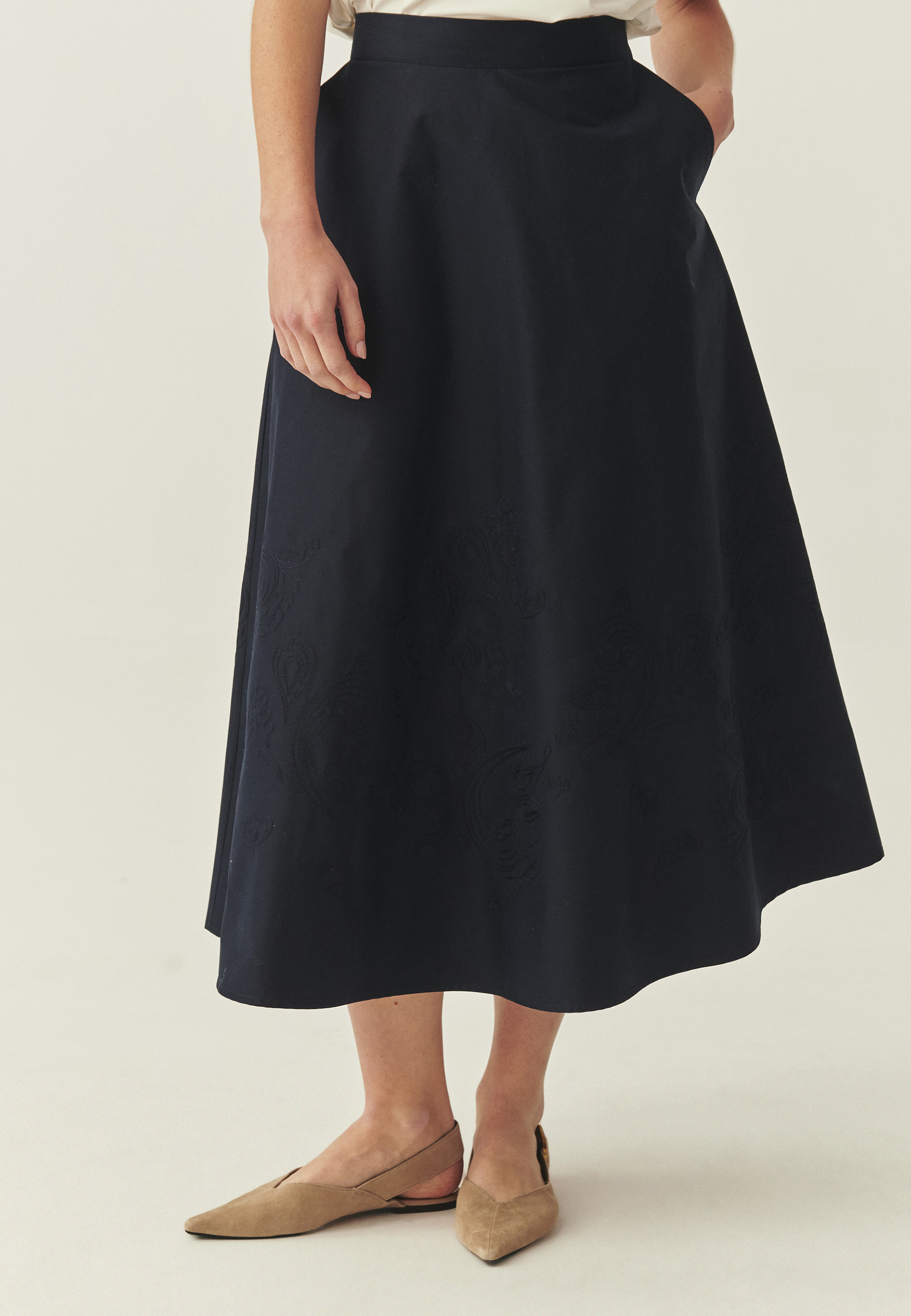 HAFTOWANA SPÓDNICA MIDI - FANRO 1 GRANATOWY 2