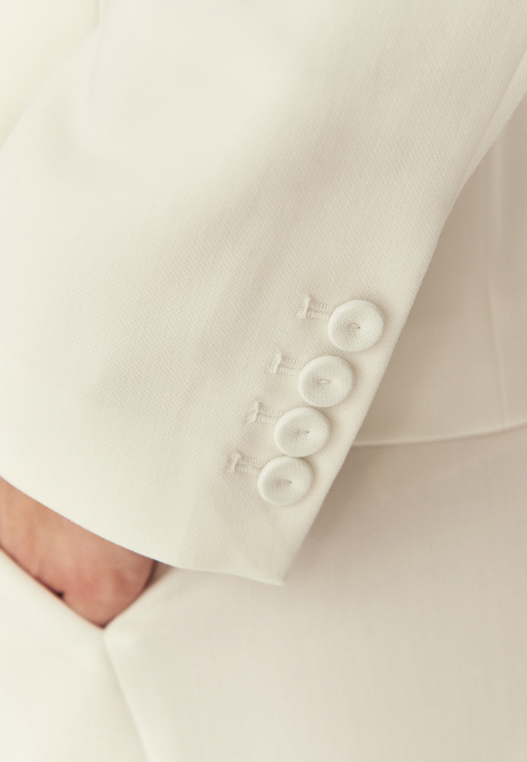 JACHETĂ CAMBRATĂ - ANRIKA ALB 2