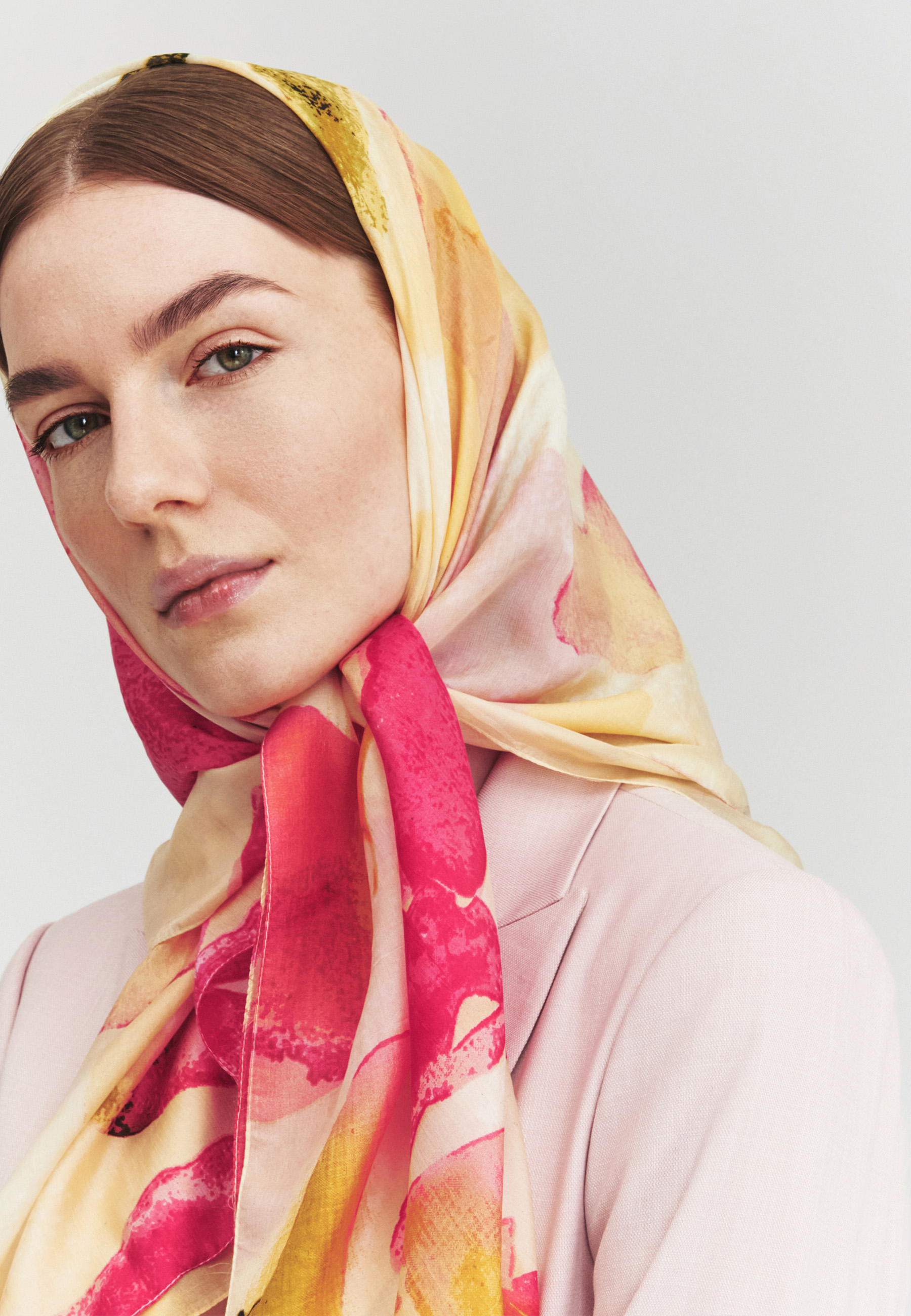 HODVÁBNA ŠATKA – EMINA VIACFAREBNÝ 2