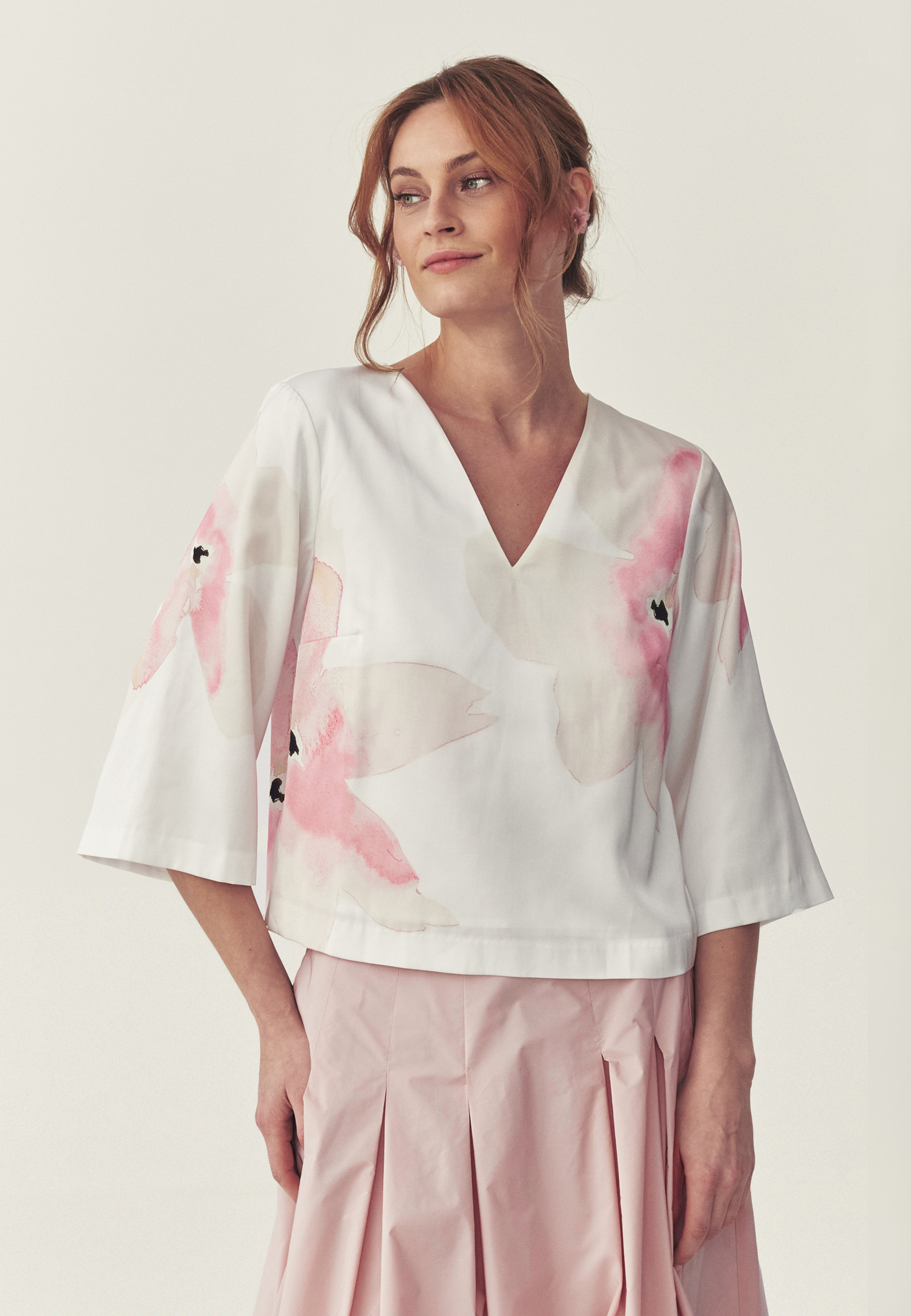 BLUZĂ DIN SATIN, CU MOTIV FLORAL - LAMARI 1 ALB 2