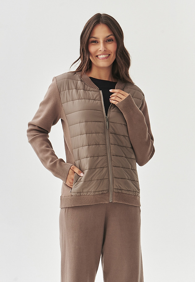 LADIES' JUMPER WITH QUILTED FRONT - KADEKO 1 LADIES' JUMPER WITH QUILTED FRONT - KADEKO 1 BEŻOWY 1