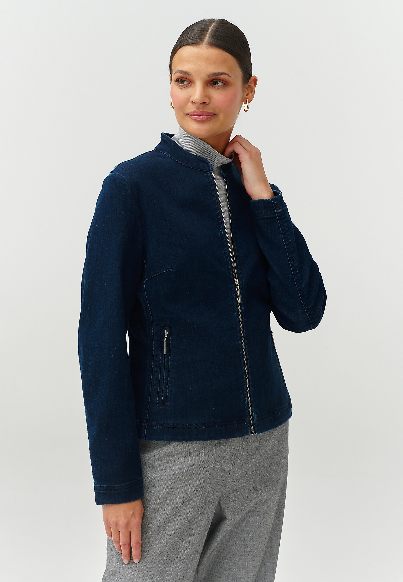 LADIES’ DENIM JACKET WITH STAND-UP COLLAR — BAMI LADIES’ DENIM JACKET WITH STAND-UP COLLAR — BAMI BLUE 94384