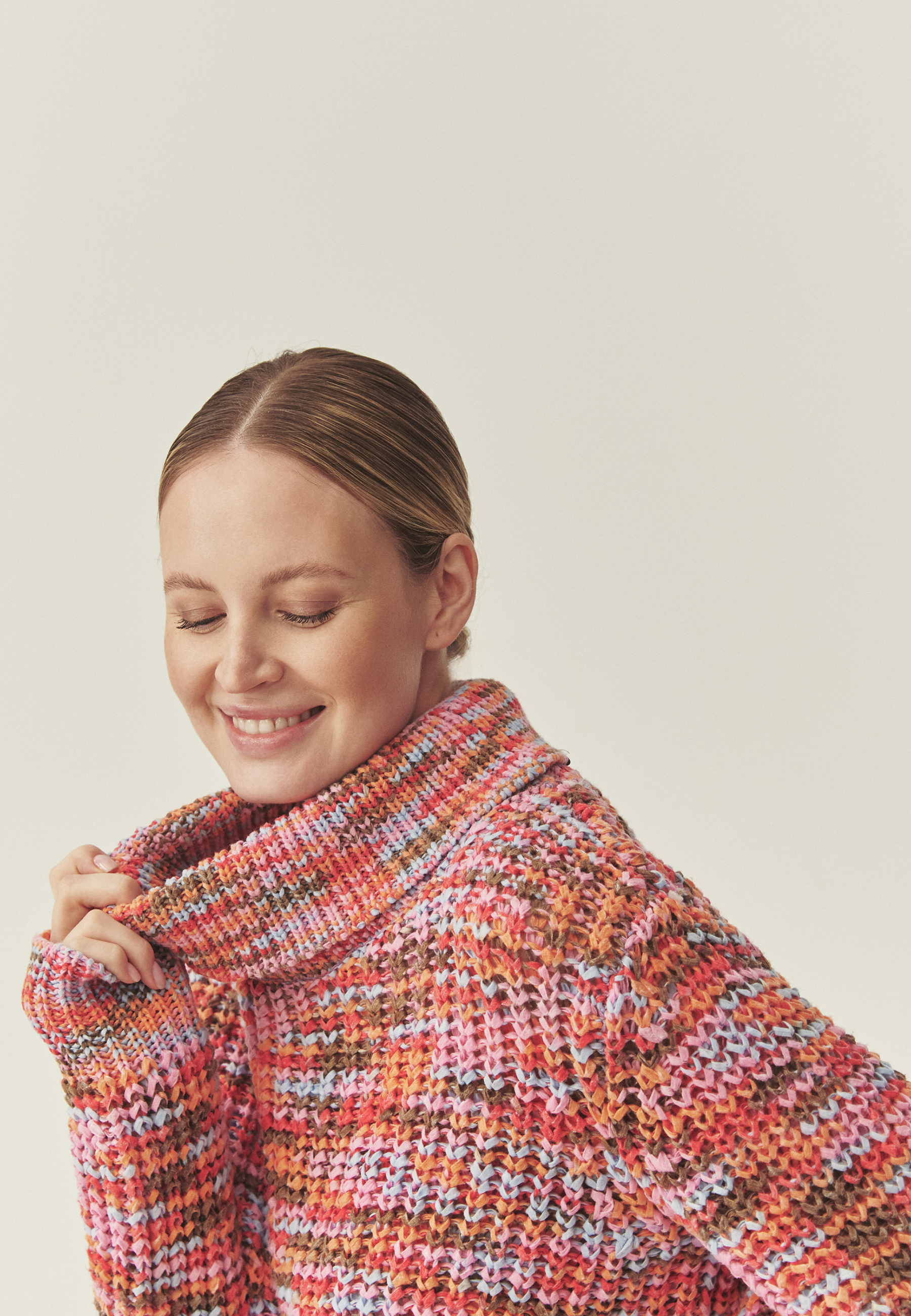 WIELOBARWNY SWETER Z GOLFEM - MELANIE MULTIKOLOR 2