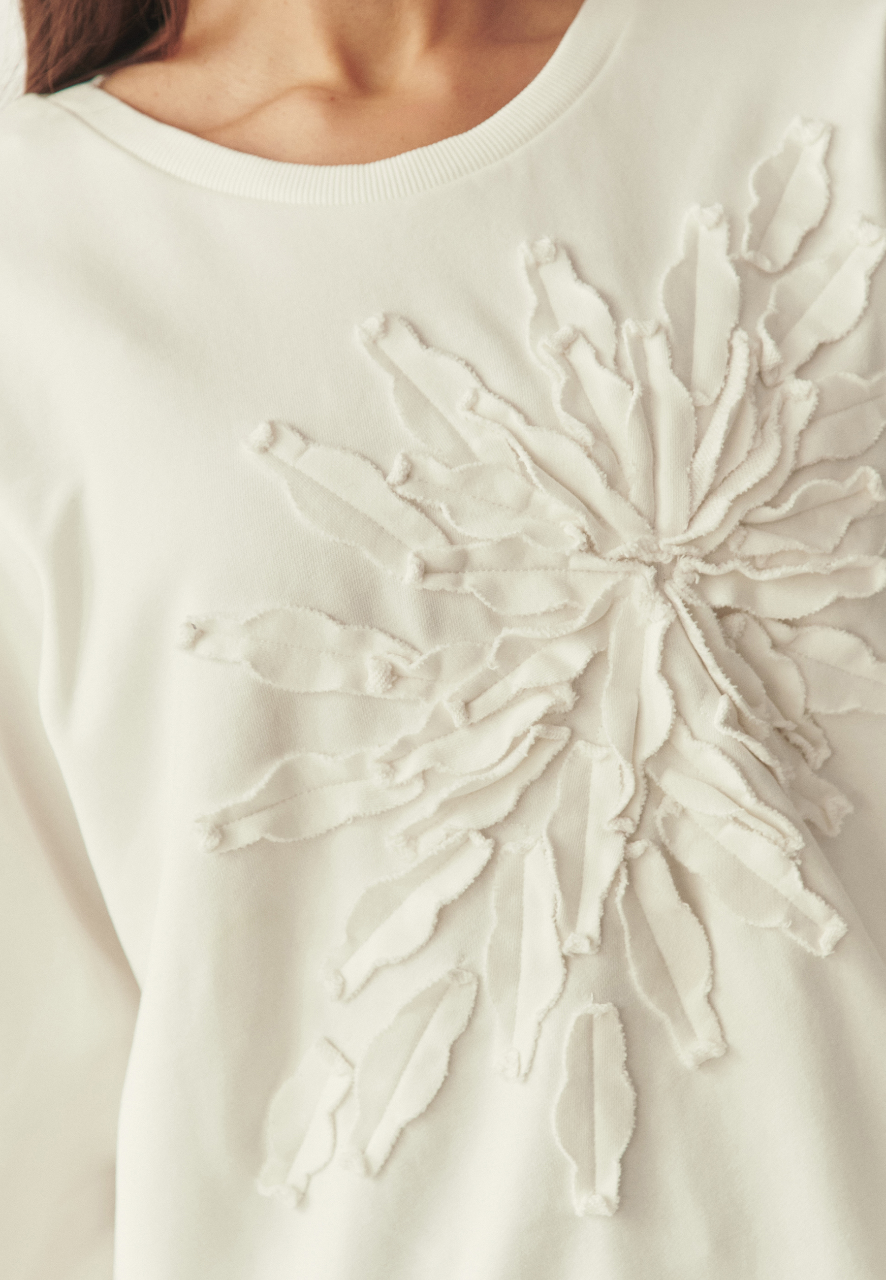 CASUALOWA WZORZYSTA BLUZA- ELTER BIAŁY 2