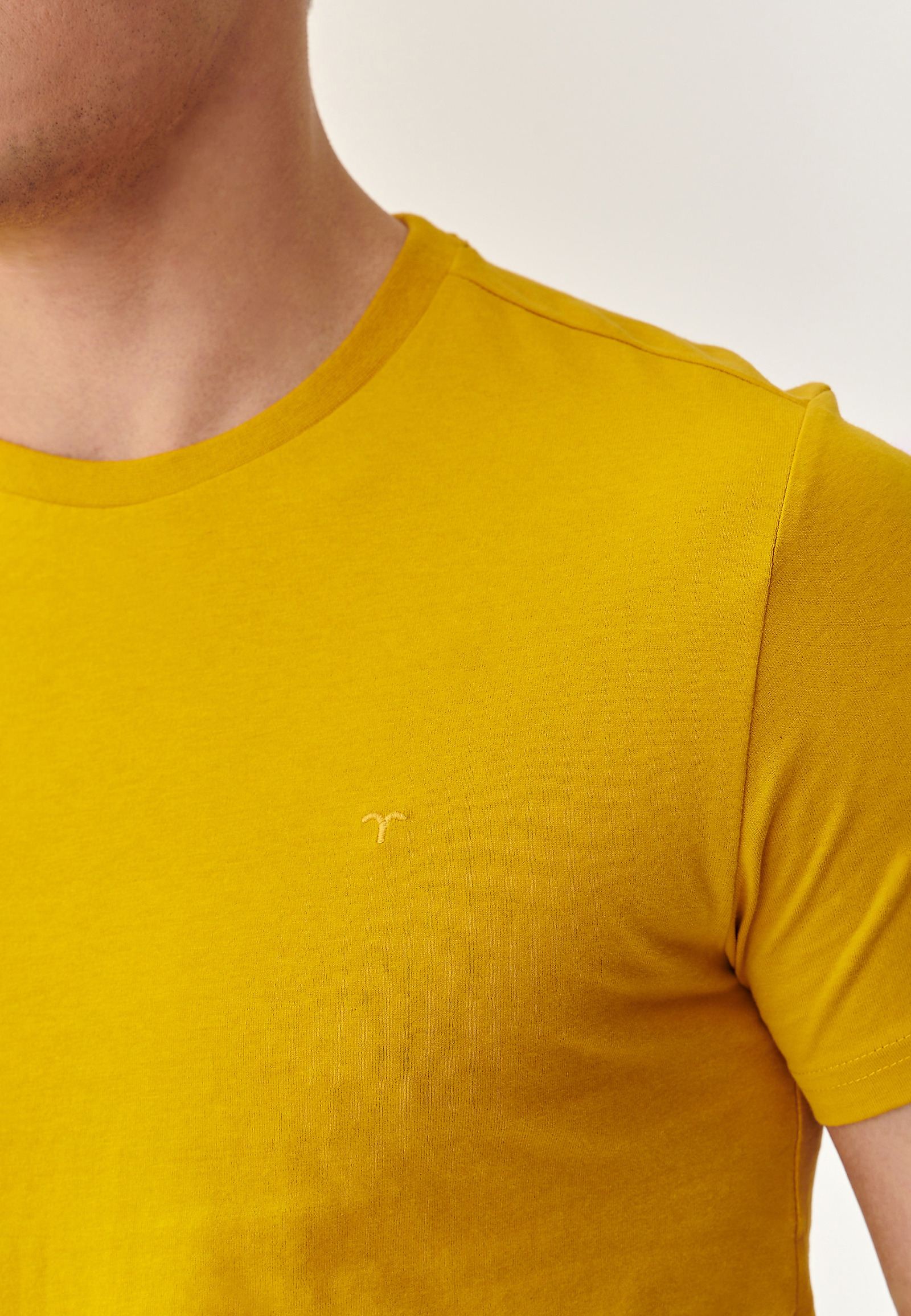 CLASSIC MEN'S T-SHIRT MILIN CLASSIC MEN'S T-SHIRT MILIN YELLOW 81793