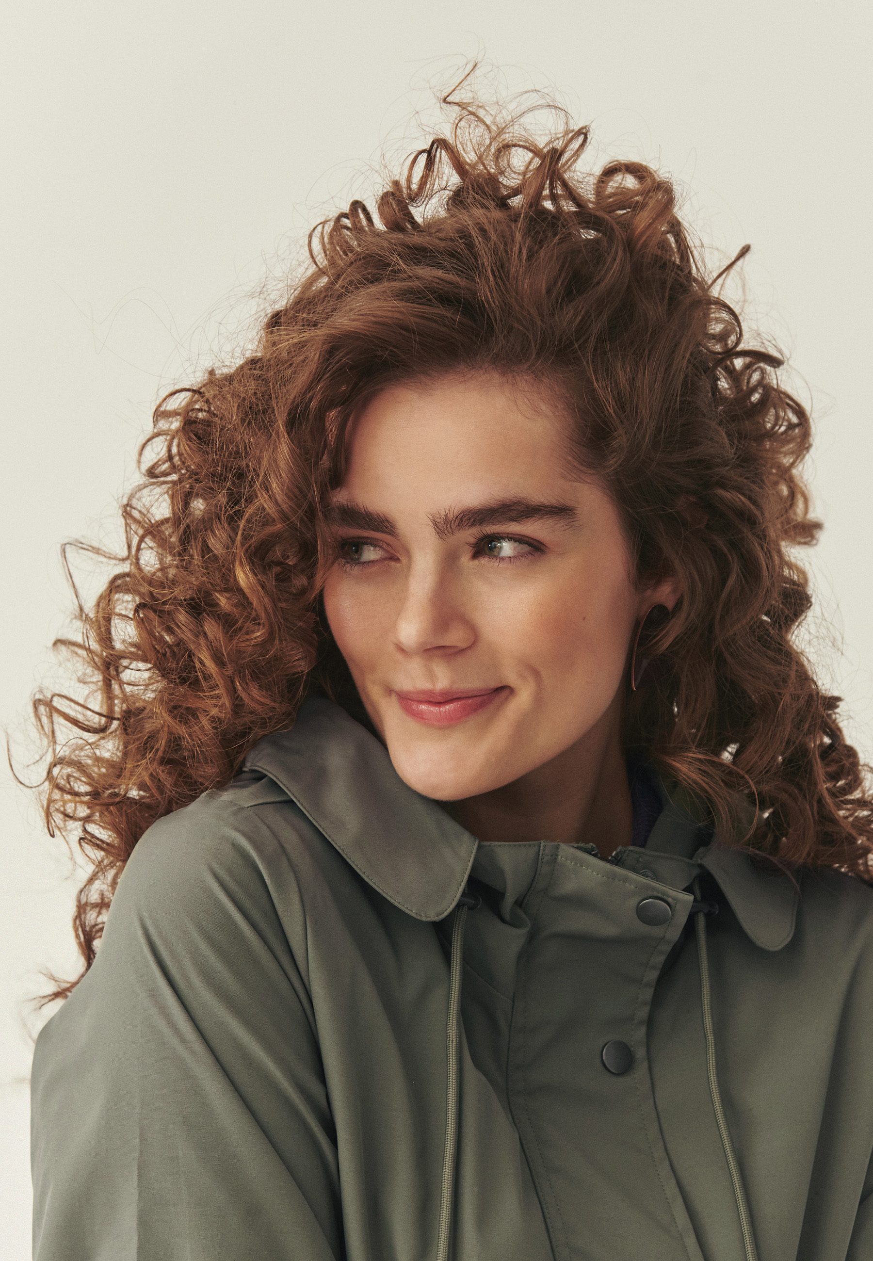 LEŽÉRNA BUNDA S KAPUCŇOU – KORKIZA ZELENÁ 2